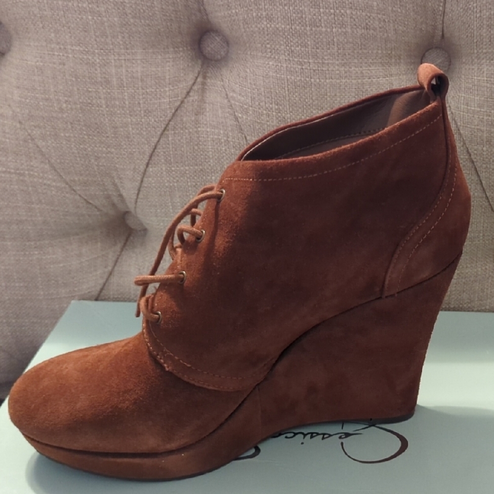 Jessica Simpson Women's Brown Wedge Booties